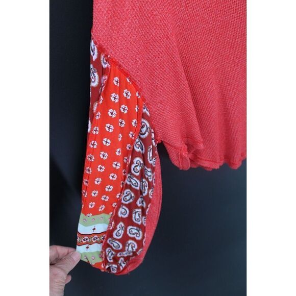 WE THE FREE BLOSSOM THERMAL BALLOON SLEEVE TOP SIZE XS PAISLEY RED - Picture 6 of 6